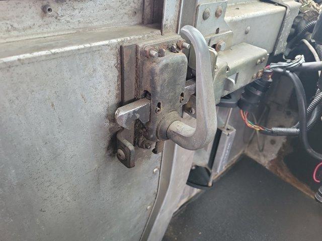 Freightliner MT45 Chassis  2004