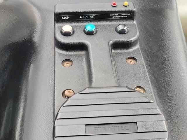 Freightliner MT45 Chassis  2004