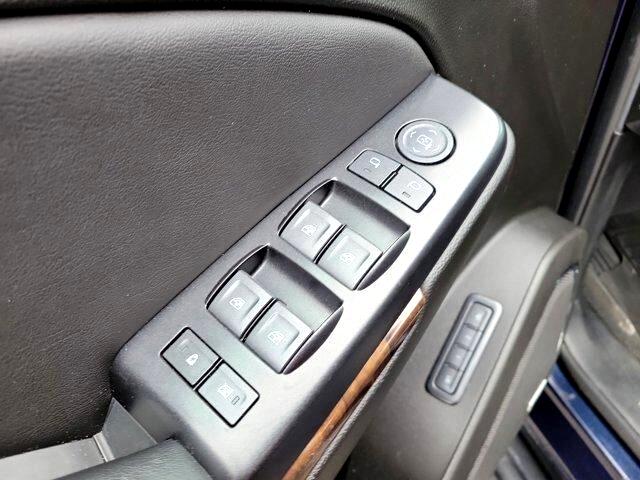 Chevrolet Suburban  2020