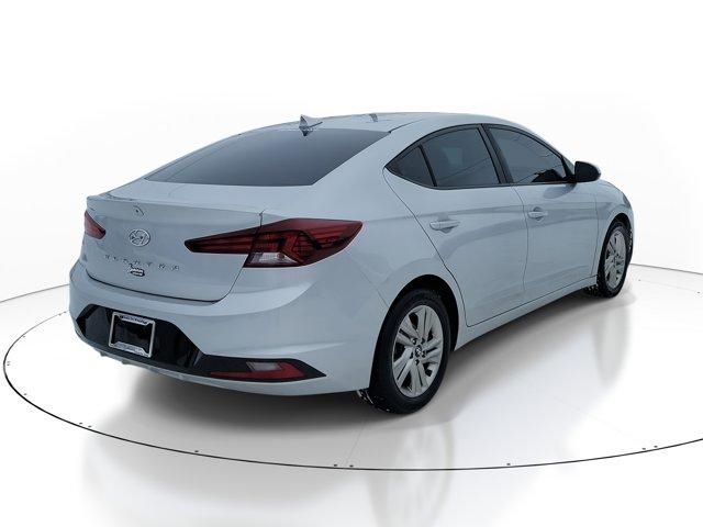 Hyundai Elantra  2019