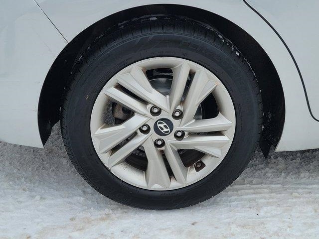 Hyundai Elantra  2019