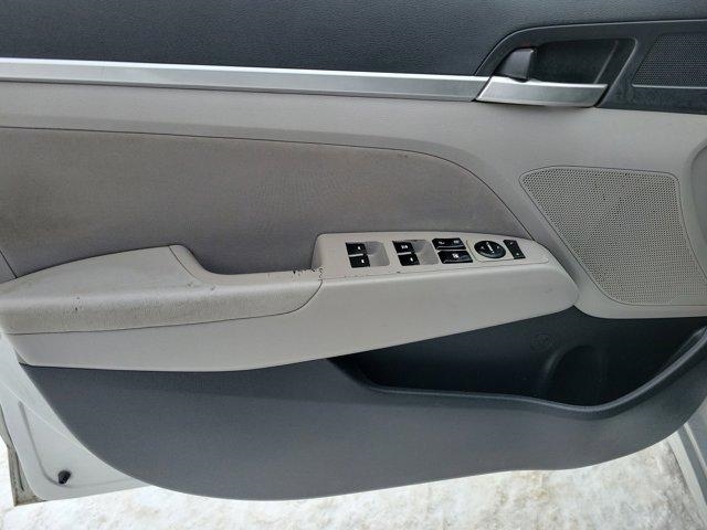 Hyundai Elantra  2019