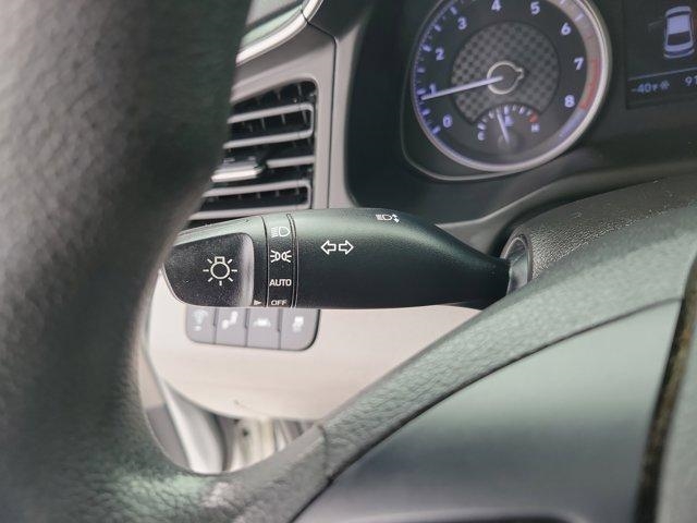 Hyundai Elantra  2019