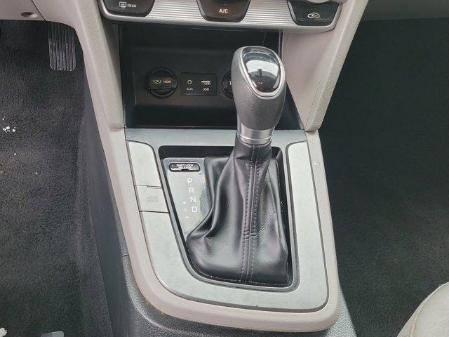 Hyundai Elantra  2019