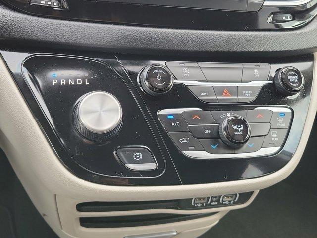 Chrysler Voyager  2023