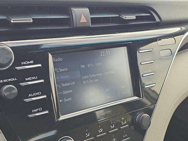Toyota Camry  2018