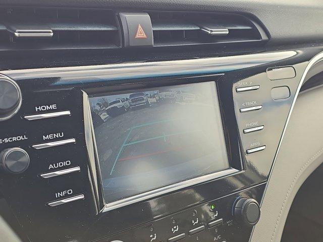 Toyota Camry  2018
