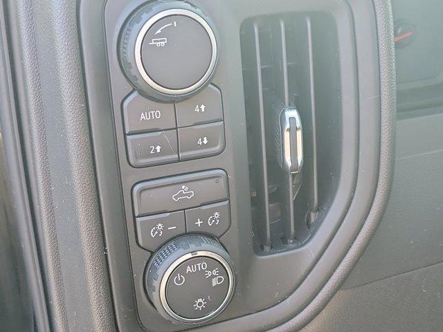 Chevrolet Silverado 1500  2025