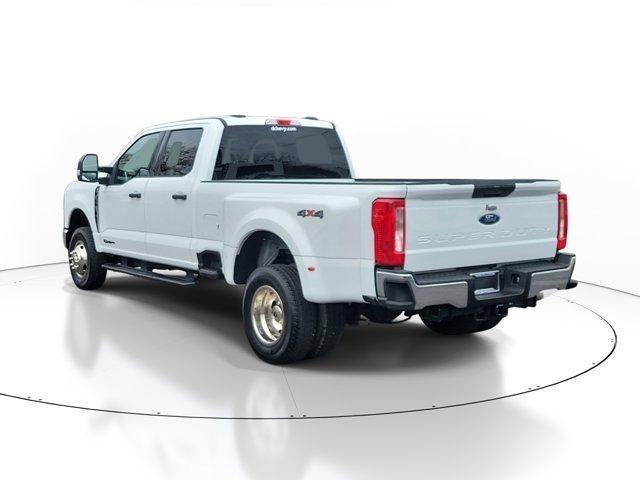 Ford F-350 SD  2025