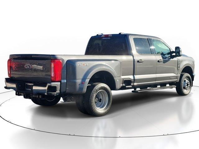 Ford F-350 SD  2025