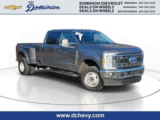 Ford F-350 SD  2025