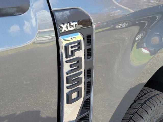 Ford F-350 SD  2025