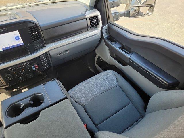 Ford F-350 SD  2025