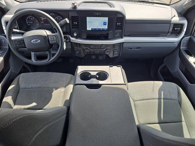Ford F-350 SD  2025