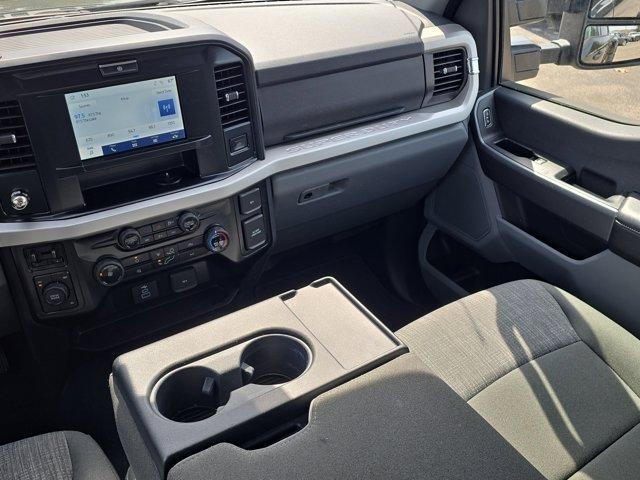 Ford F-350 SD  2025
