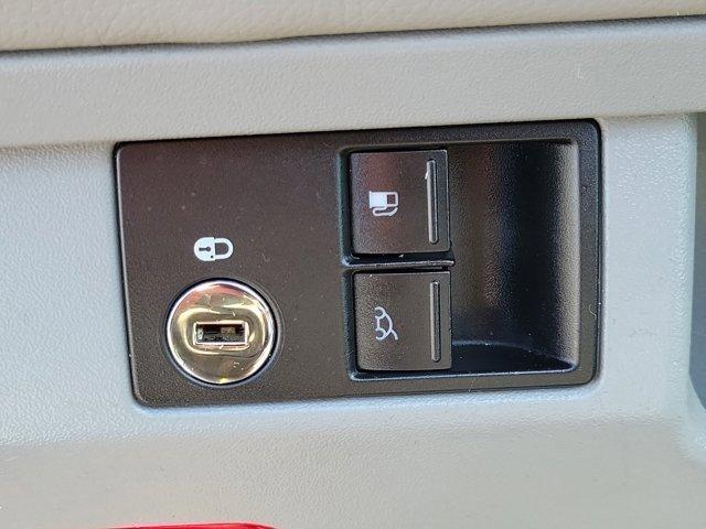 Volkswagen New Beetle  2004