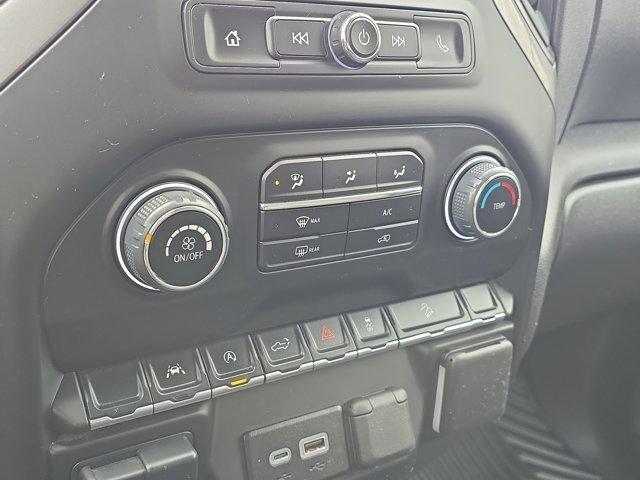 Chevrolet Silverado 1500  2025