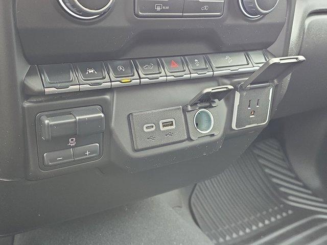 Chevrolet Silverado 1500  2025