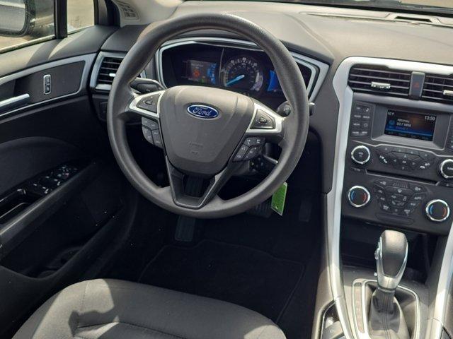 Ford Fusion Hybrid  2016