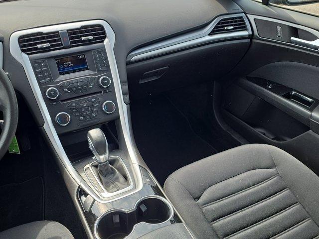 Ford Fusion Hybrid  2016