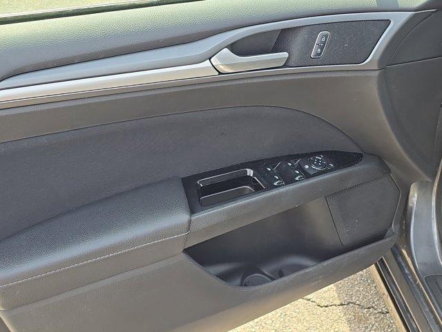 Ford Fusion Hybrid  2016