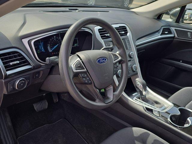 Ford Fusion Hybrid  2016