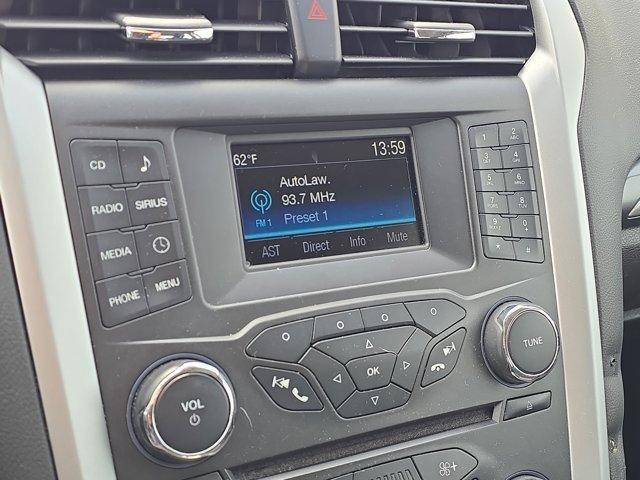 Ford Fusion Hybrid  2016