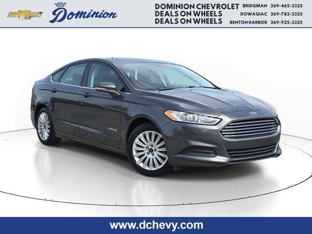 Ford Fusion Hybrid  2016