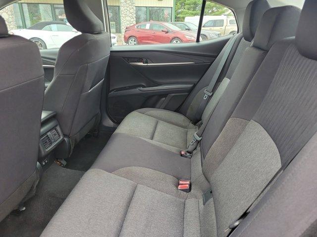 Toyota Camry Hybrid  2025