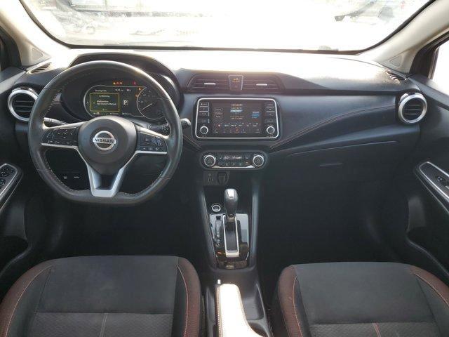 Nissan Versa  2020