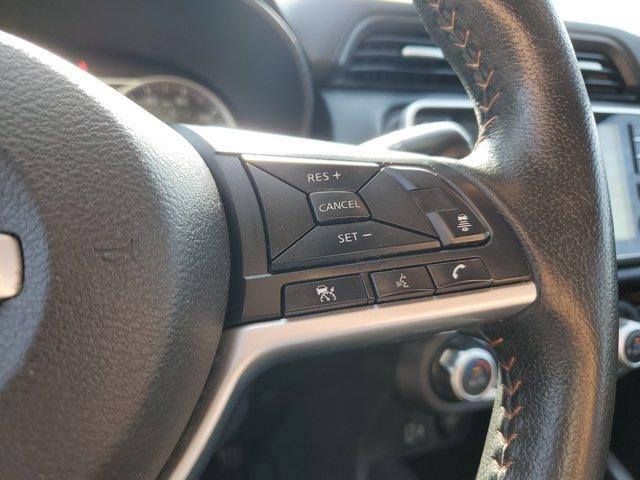 Nissan Versa  2020
