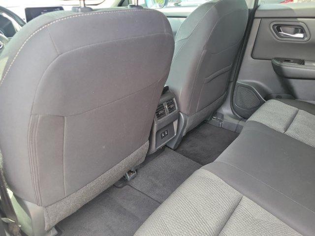 Nissan Rogue  2024