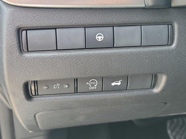Nissan Rogue  2024