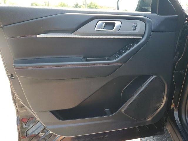 Ford Explorer  2025