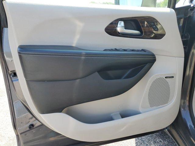 Chrysler Pacifica  2021