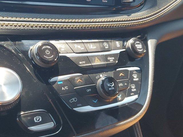 Chrysler Pacifica  2023