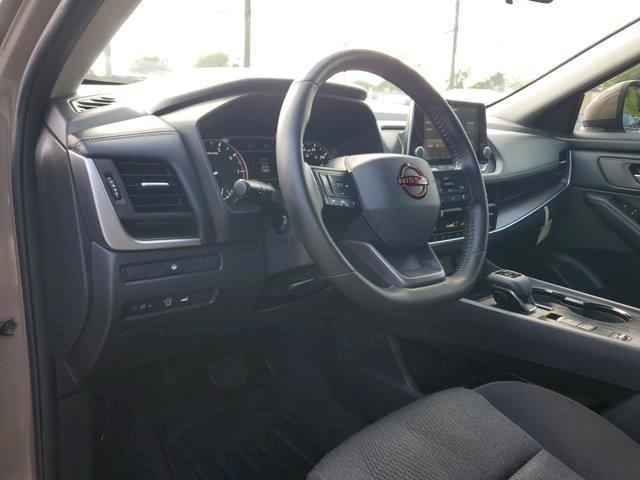 Nissan Rogue  2025