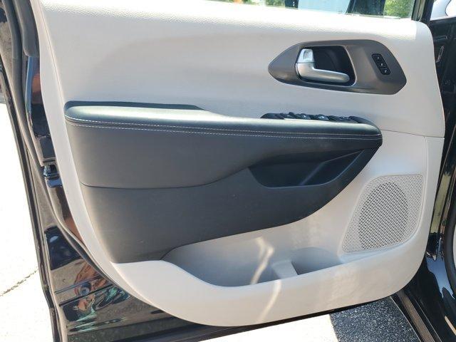 Chrysler Pacifica  2024