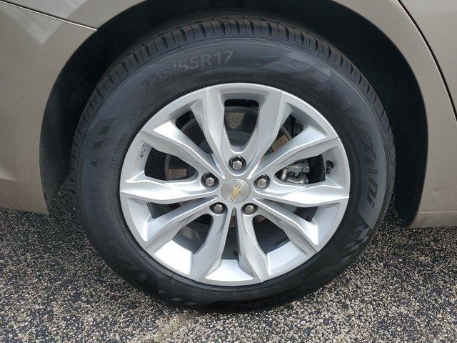 Chevrolet Malibu photo 5