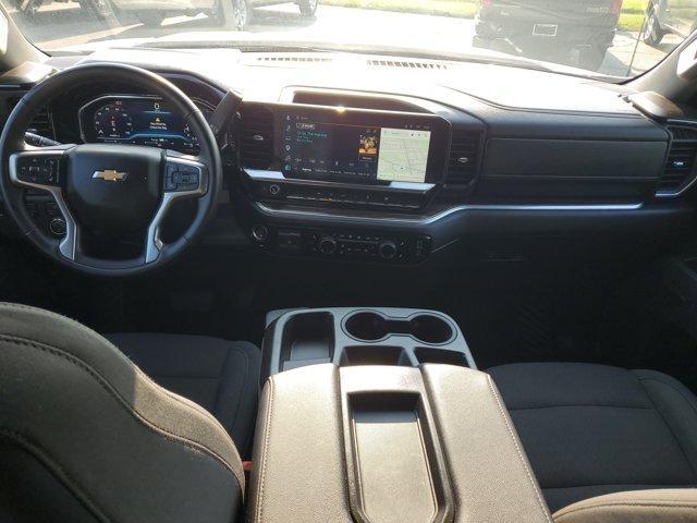 Chevrolet Silverado 1500  2025