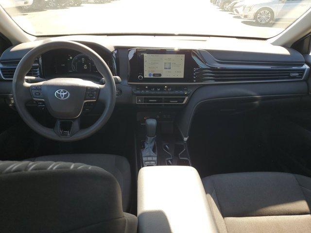 Toyota Camry Hybrid  2025