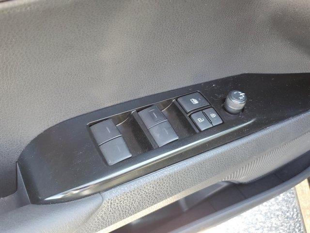 Toyota Camry Hybrid  2025
