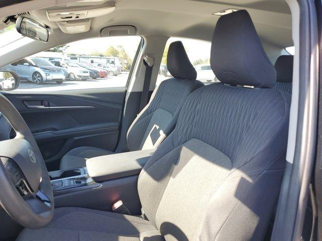 Toyota Camry Hybrid  2025