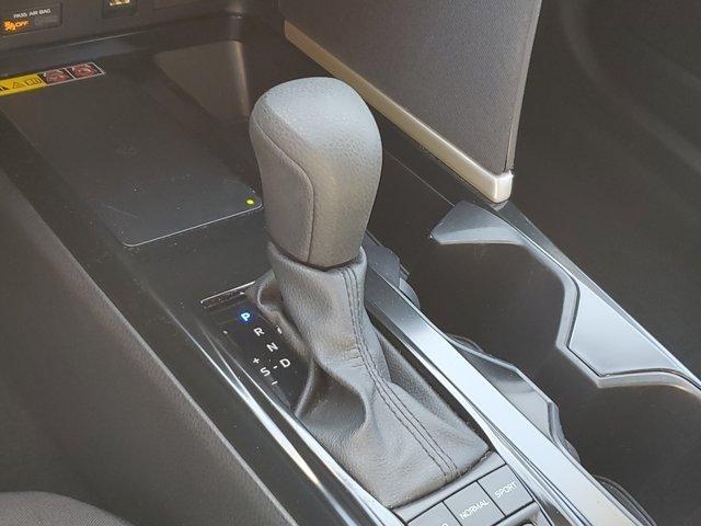 Toyota Camry Hybrid  2025