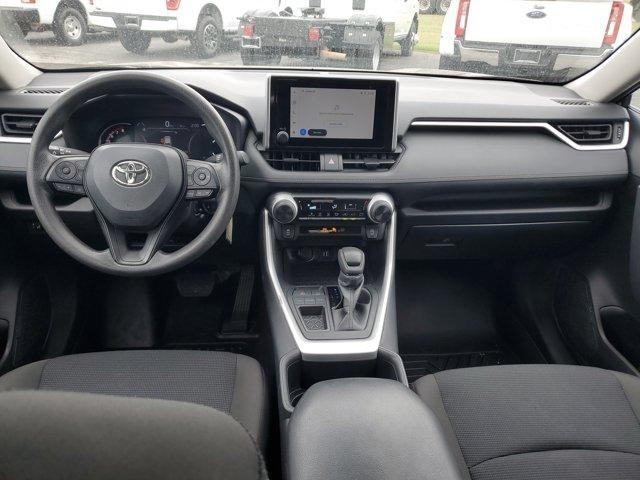 Toyota RAV4  2025