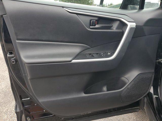 Toyota RAV4  2025