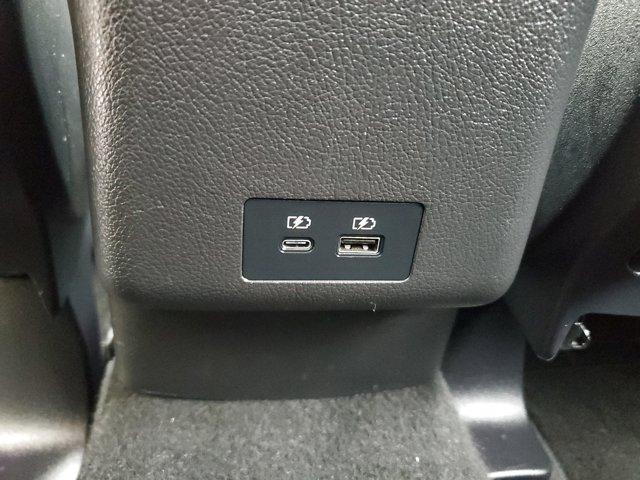 Mitsubishi Outlander Sport  2025