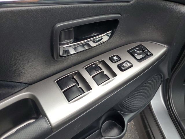Mitsubishi Outlander Sport  2025