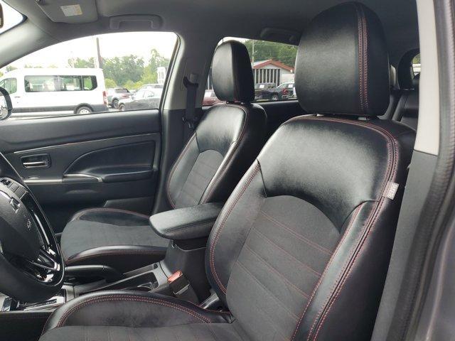Mitsubishi Outlander Sport  2025