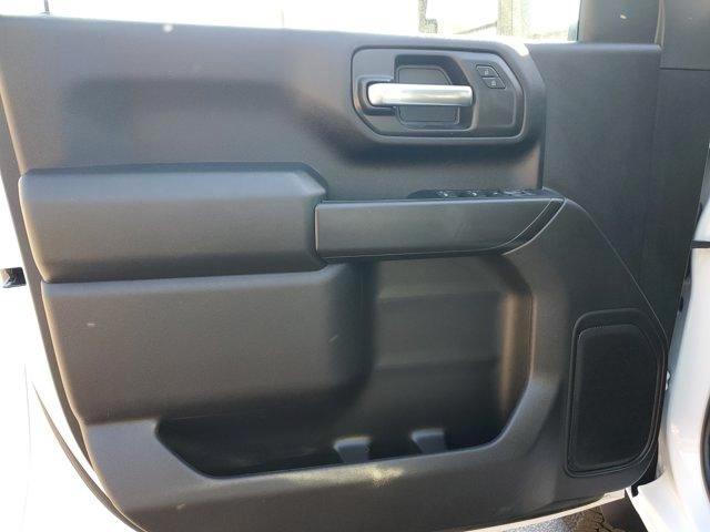 Chevrolet Silverado HD photo 10